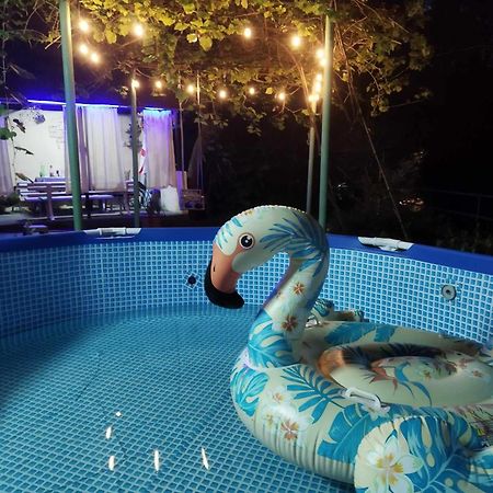 Achi Guest House Makhinjauri Luaran gambar